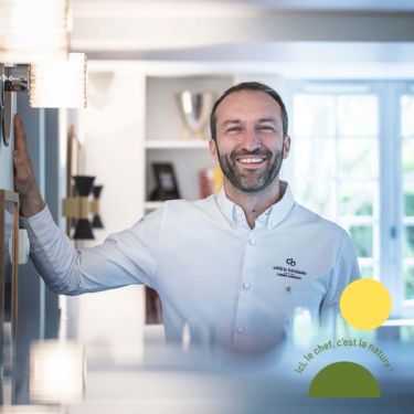 Le portrait de Céedric Béchade, cuisinier étoile gastronomique du restaurant de l'Auberge Basque